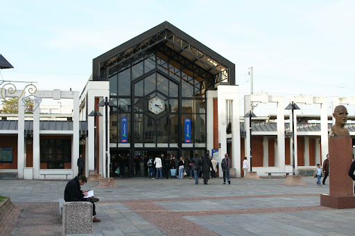 Parvis Gare / Poissy - Thumbnail