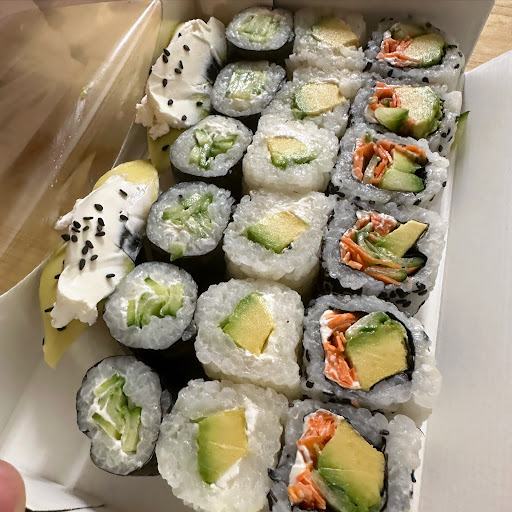 One piece of sushi - Thumbnail