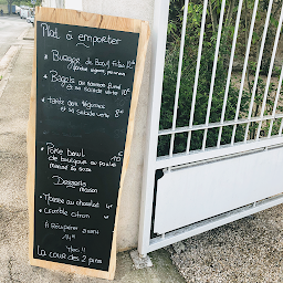 Photo n°61 de La cour des 2 pins à Fontvieille (Restaurant)