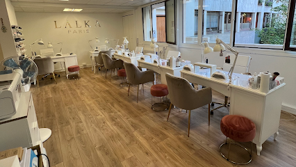 Lalka - Institut de Beauté Courbevoie - Extension cils / Détatouage / Épilation définitive