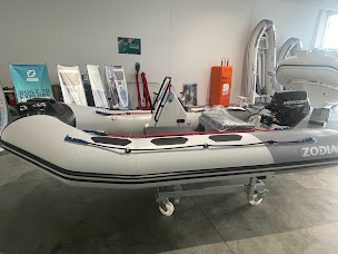 Photo n°27 de DUNE NAUTIC - Concessionnaire de bateaux semi-rigides ZODIAC et BOMBARD - Achat - Location de bateaux Arcachon à Arcachon (Courtier en bateaux)