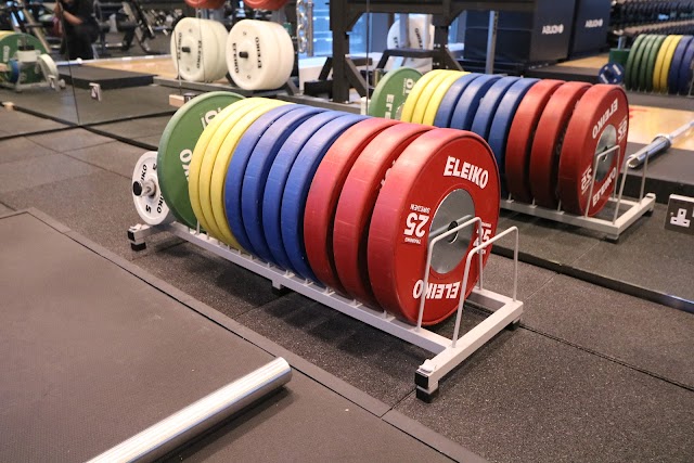 Pure Fitness California Tower - LKF