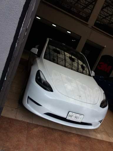 Authentic Car - Thumbnail