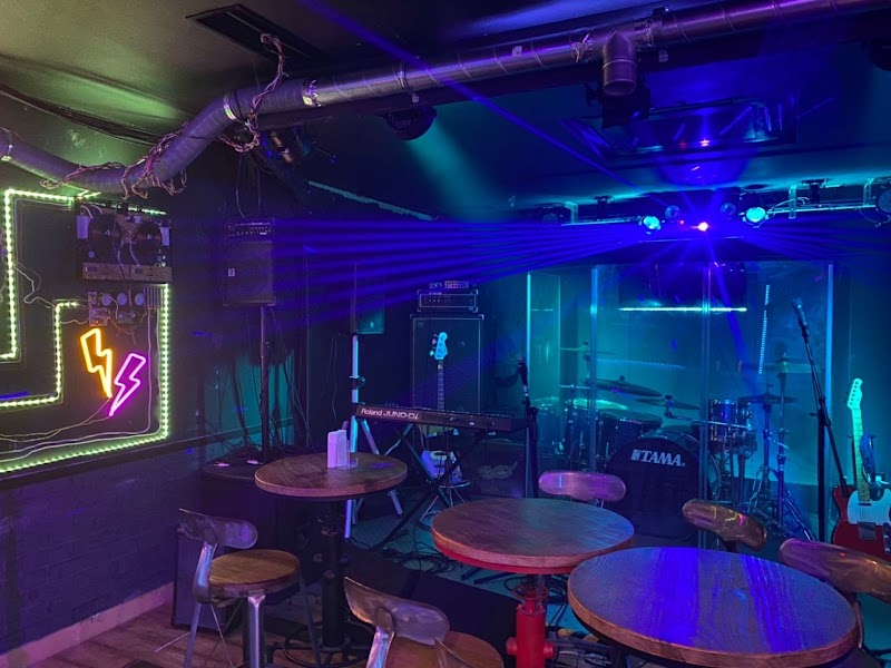 コンセプトカフェ&バー 電脳秘密基地