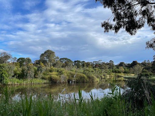 Thompson Reserve Logo