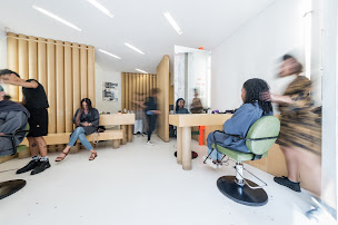 Photo n°31 de Second Face Vitet - coiffeur Lyon 1 à Lyon (Magasin de cosmétiques)