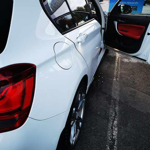 Waves Hand Car Wash South Wigston - Thumbnail