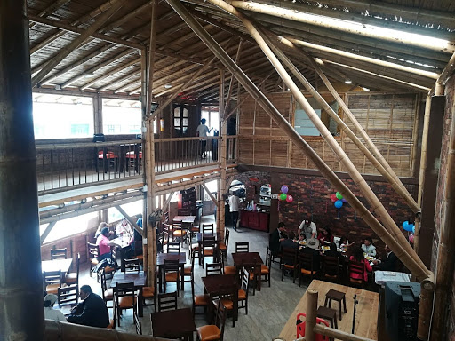 Asadero Restaurante Bar Madera Y Tizón
