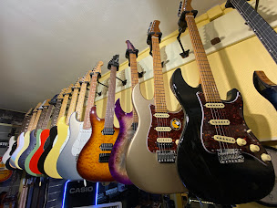 Photo n°28 de Fallone Music à Dijon (Magasin d'instruments de musique)