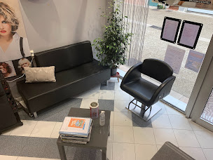 Photo n°2 de CK COIF SALON DE COIFFURE à Martigues (Salon de coiffure)