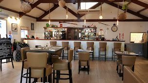 Photo n°33 de Bistrot à l'abordage, restaurant Le Port à Le Port (Bar)