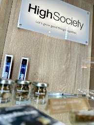 Photo n°24 de VAPE TABAC CBD JEUX Le Balto à Compiègne (Boutique de cigarettes électroniques)