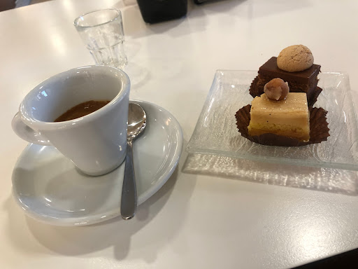 Avidano Pastry And Chocolate - Thumbnail