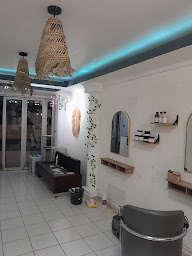 Photo n°3 de AU SALON D'AUREL PLAGE à Marseillan (Salon de coiffure)