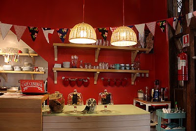 Photos of Caf&eacute; Central