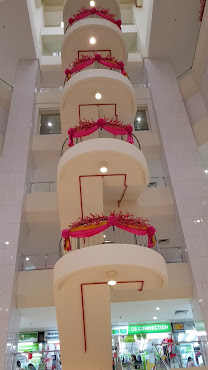 Lucky Plaza by null