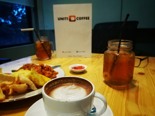 Uniti Coffee, Author: Bambang Ruswanto