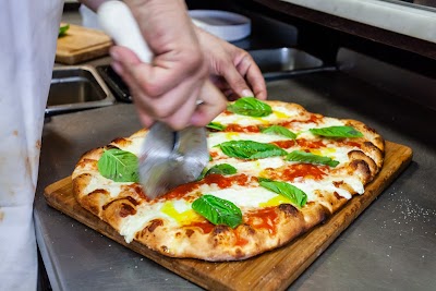 Pomodoro Pizzeria & Trattoria