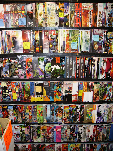 PHIL'S COMIC SHOPPE - Visual