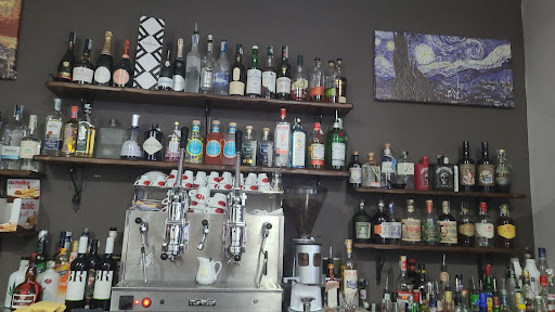 La Grotta Speakeasy bar