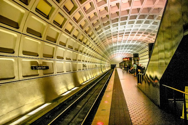 Capitol South Metro Station