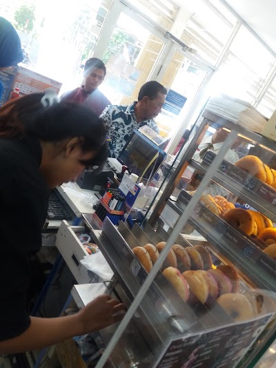 Photos of Indomaret setiabudi