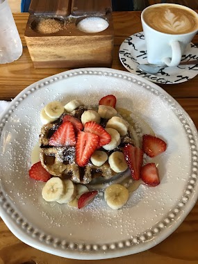 TocaMadera Café & Acai, Author: Adrián Rivera