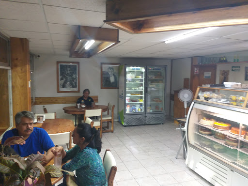 Chaires Repostería & Restaurant - Thumbnail