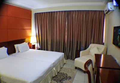 Photos of Royal Nick Hotel