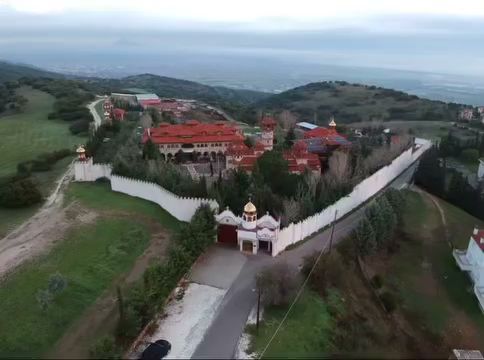 Ι. Μ. Αγίας Τριάδος και Αγίου Ραφαήλ Φιλύρου (ΓΟΧ) Ανοιχτές ώρες