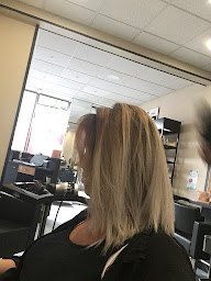 Photo n°25 de Nuance Coiffure à Elbeuf (Salon de coiffure)