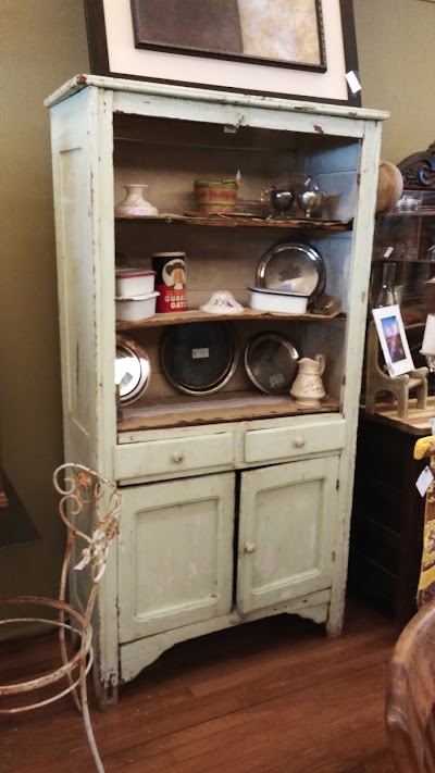 Photos of Main Street Antiques & Furniture