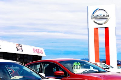 Photos of Simmons Nissan Inc