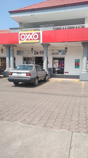 Oxxo Plaza Volcanes