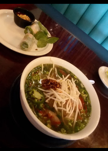 Pho Chopstix - Visual
