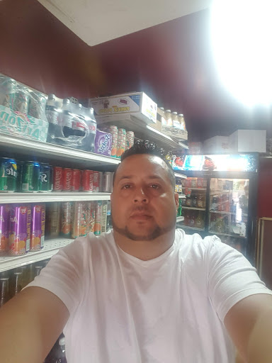 Maritza & Jennifer Deli & Grocery Gallery - United States