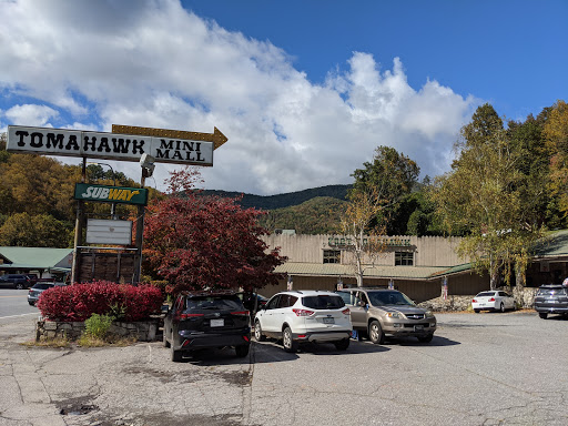 Tomahawk Mini Mall - Visual