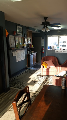 Crompton's Auto Mart & Service Center, LLC - Thumbnail