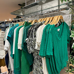 Photo n°15 de Crazy Avenue / street-online.com à Lannion (Magasin de vêtements pour femmes)