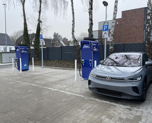 Aral pulse Charging Station photo