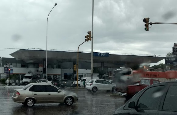 Estación de Servicio La Tablada, Author: HuGo Baez