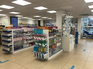 Photo n°3 de Pharmacie d'Orgeval Reims Totum à Reims (Magasin de vitamines et compléments alimentaires)