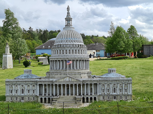 Minikosmos - Thumbnail