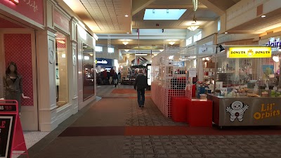 Photos of The Lakes Mall