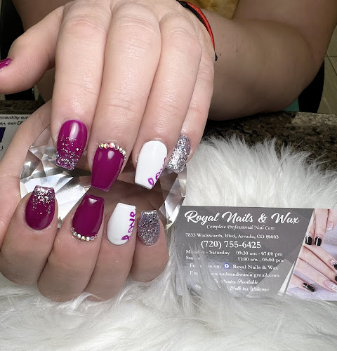 Royal Nails And Wax interior view