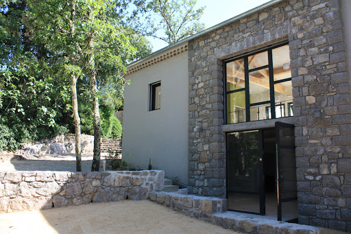 Photo de Maison de Mon Père : Chambre d'hôtes avec piscine spa sauna et hammam, à la campagne, proche Grotte Chauvet, Ardèche à Saint-Alban-Auriolles (07120)