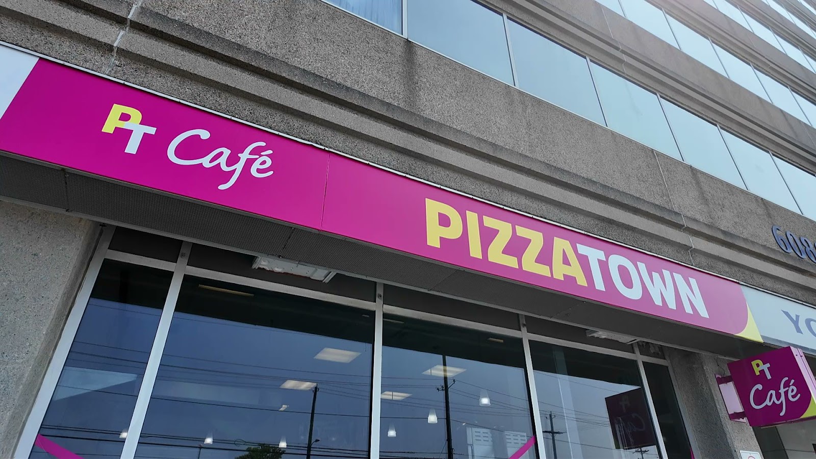 Pizzatown — photo 2