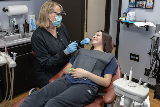 Rapid City Smiles: Implant & Family Dentistry