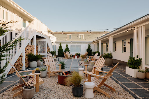 Daunt's Albatross Motel