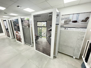 Photo n°3 de Europe Carrelage à Nanterre (Magasin de portes de douche)